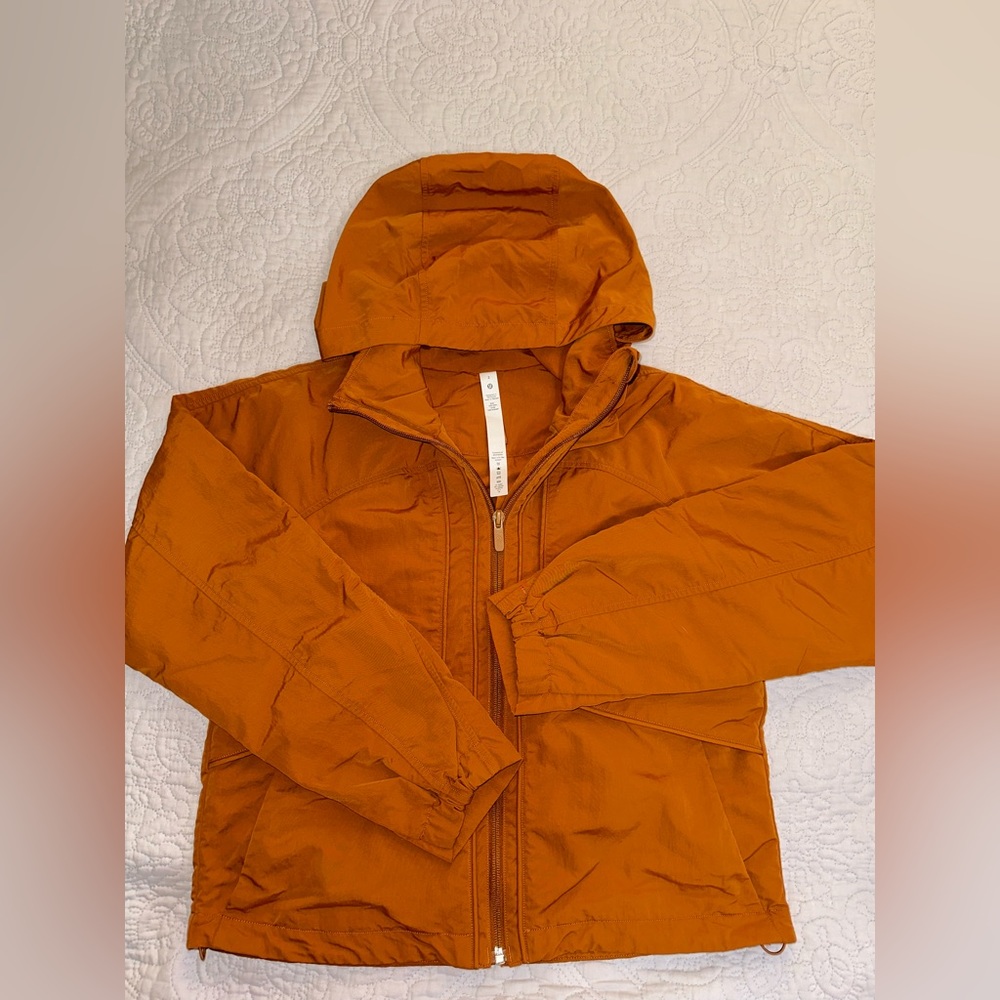 Lululemon Women’s Always Effortless Jacket Size 2 in Butternut Brown